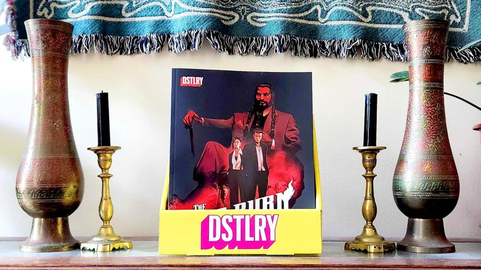 DSTLRY Bollocks displaystativ til 30 hefter rosa