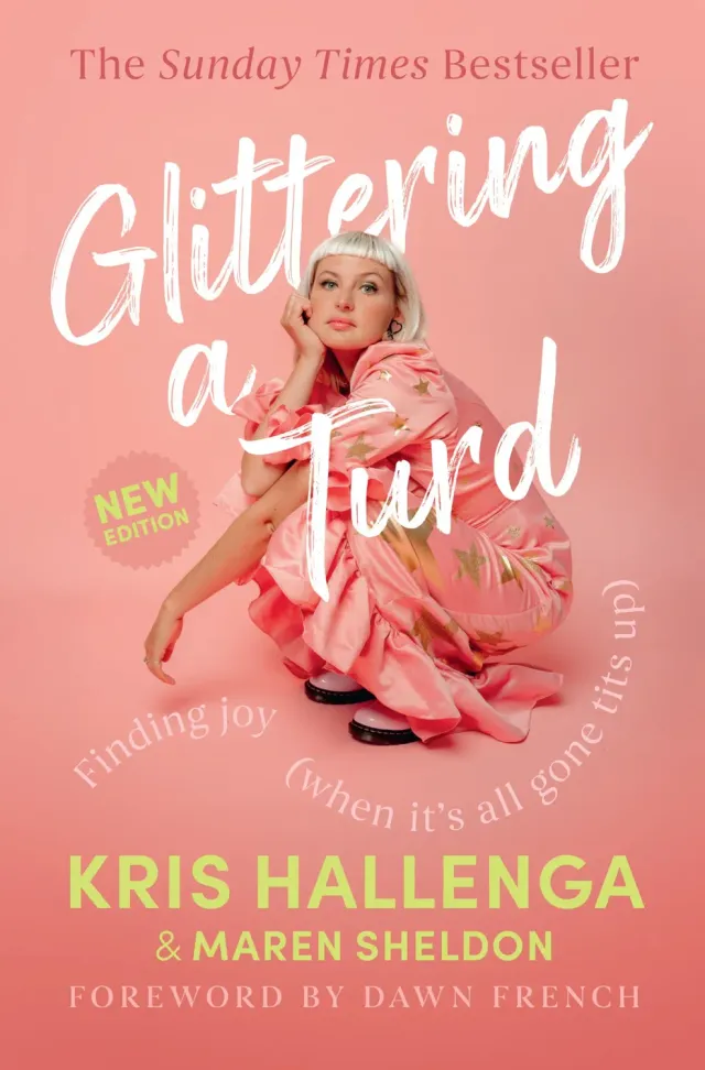 Wingbearer Saga Glittering a Turd bok paperback minne